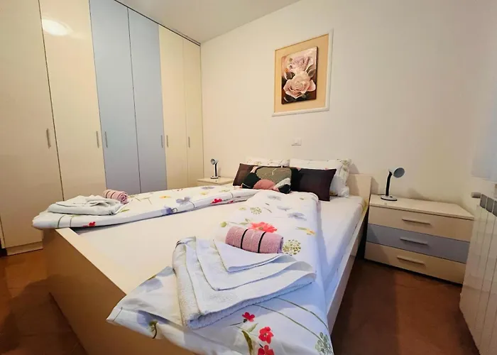 Ani Apartments
